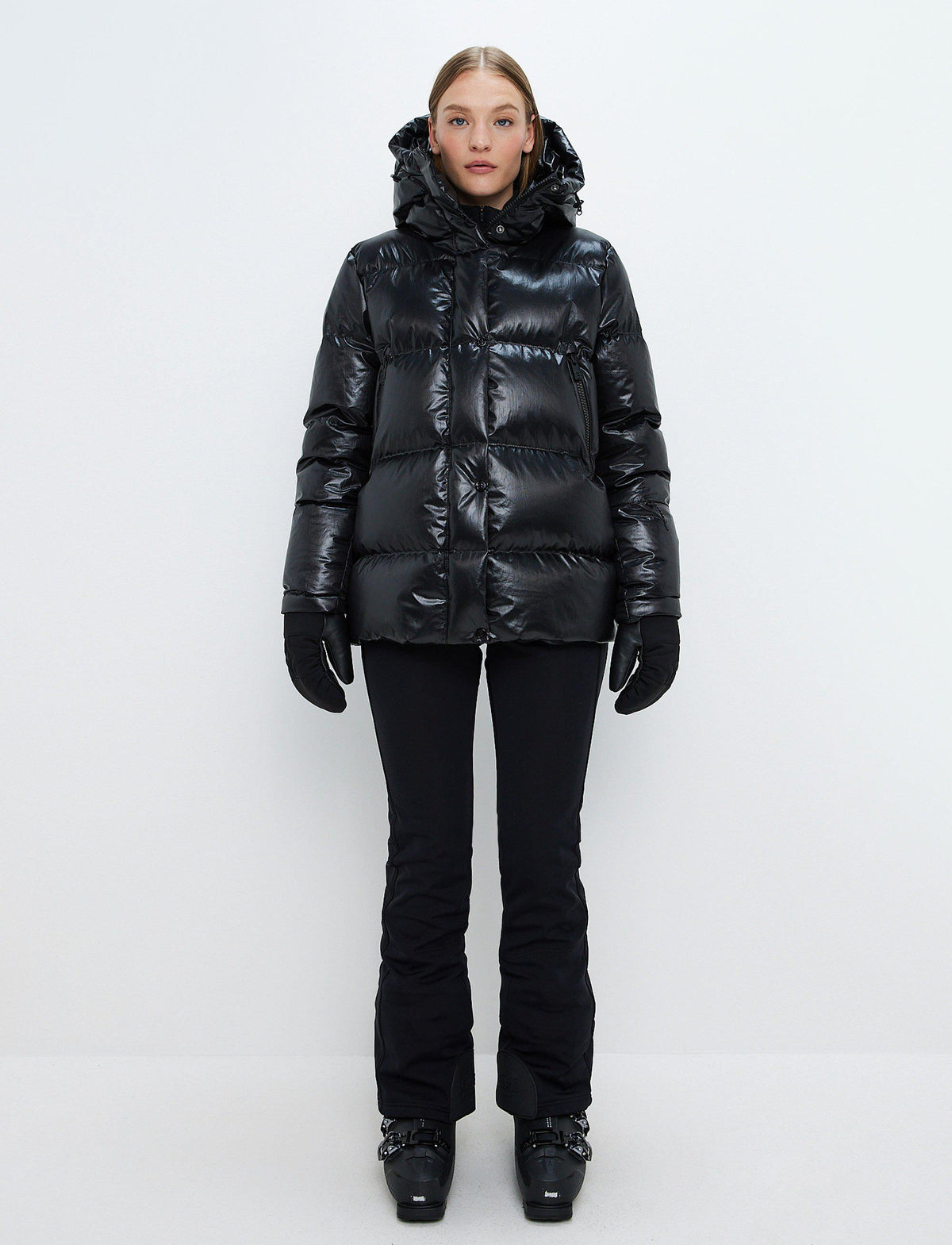 Sarah Skijas | Black