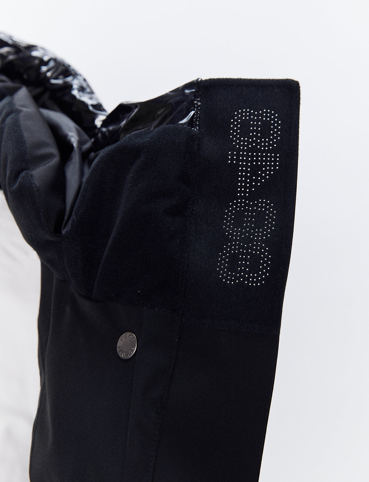 Delaine Skijas | Black