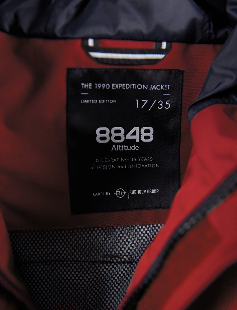 The 1990 Expedition Jacket - Poinsetta Red