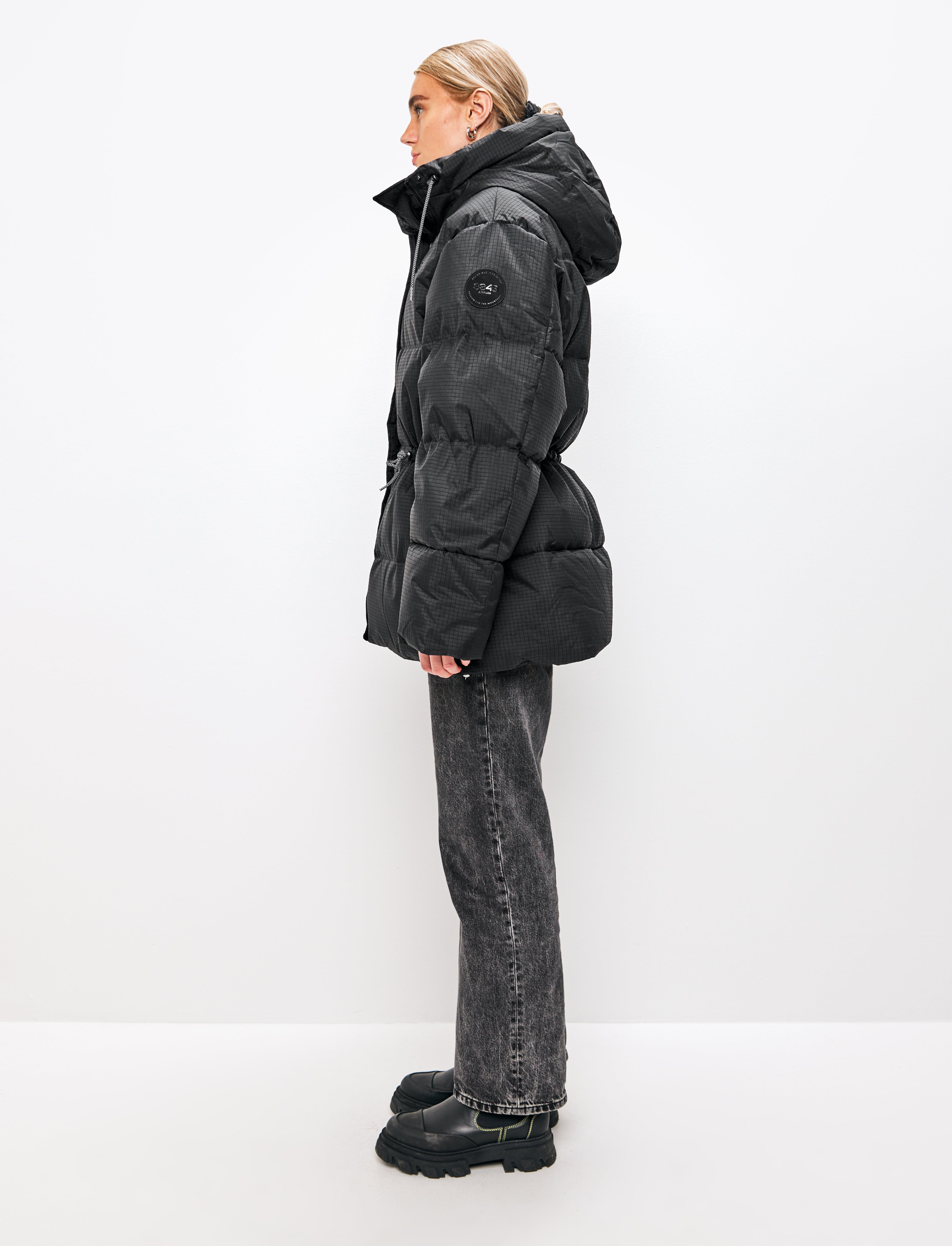 Asama W Down Jacket - Black
