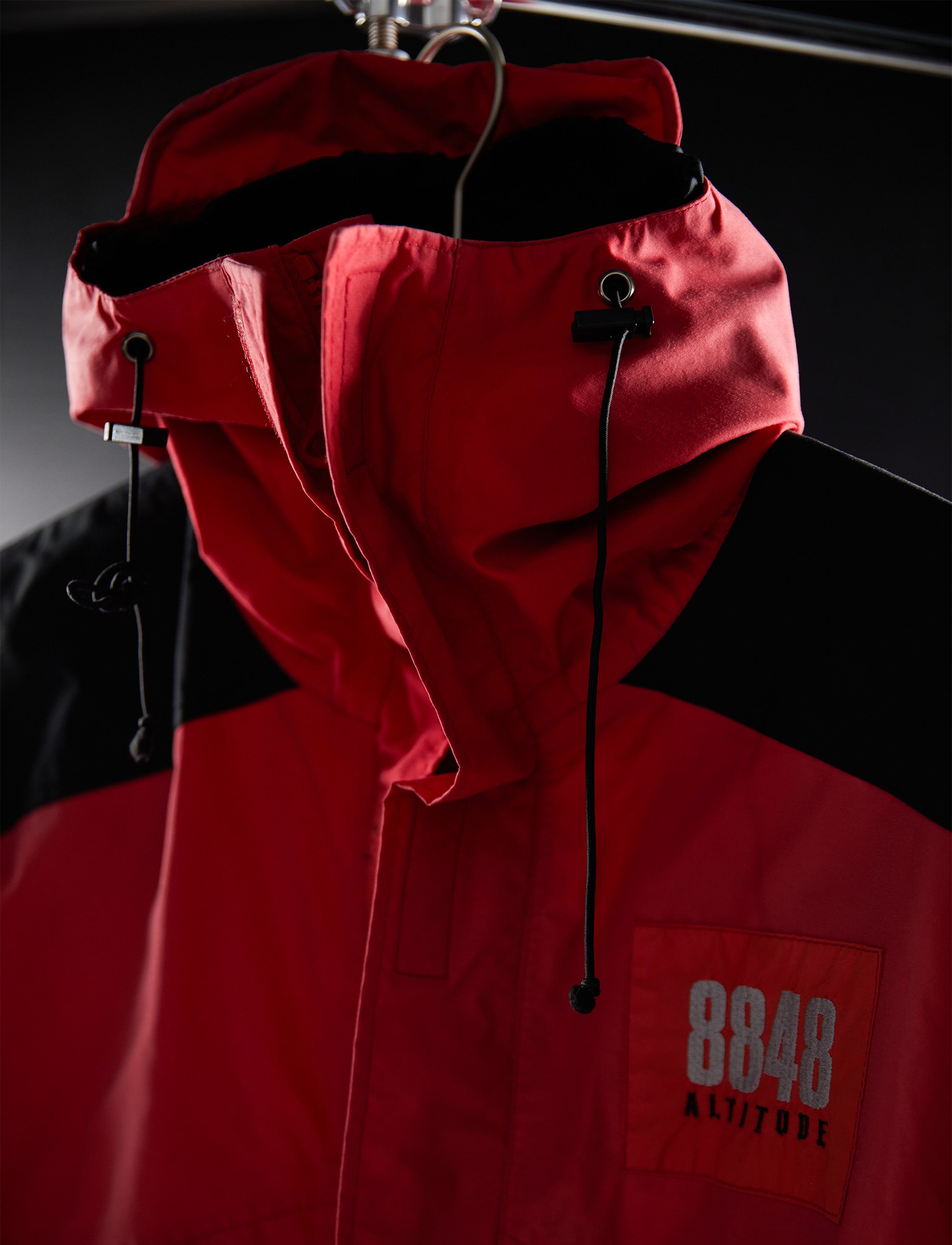 The 1990 Expedition Jacket - Poinsetta Red