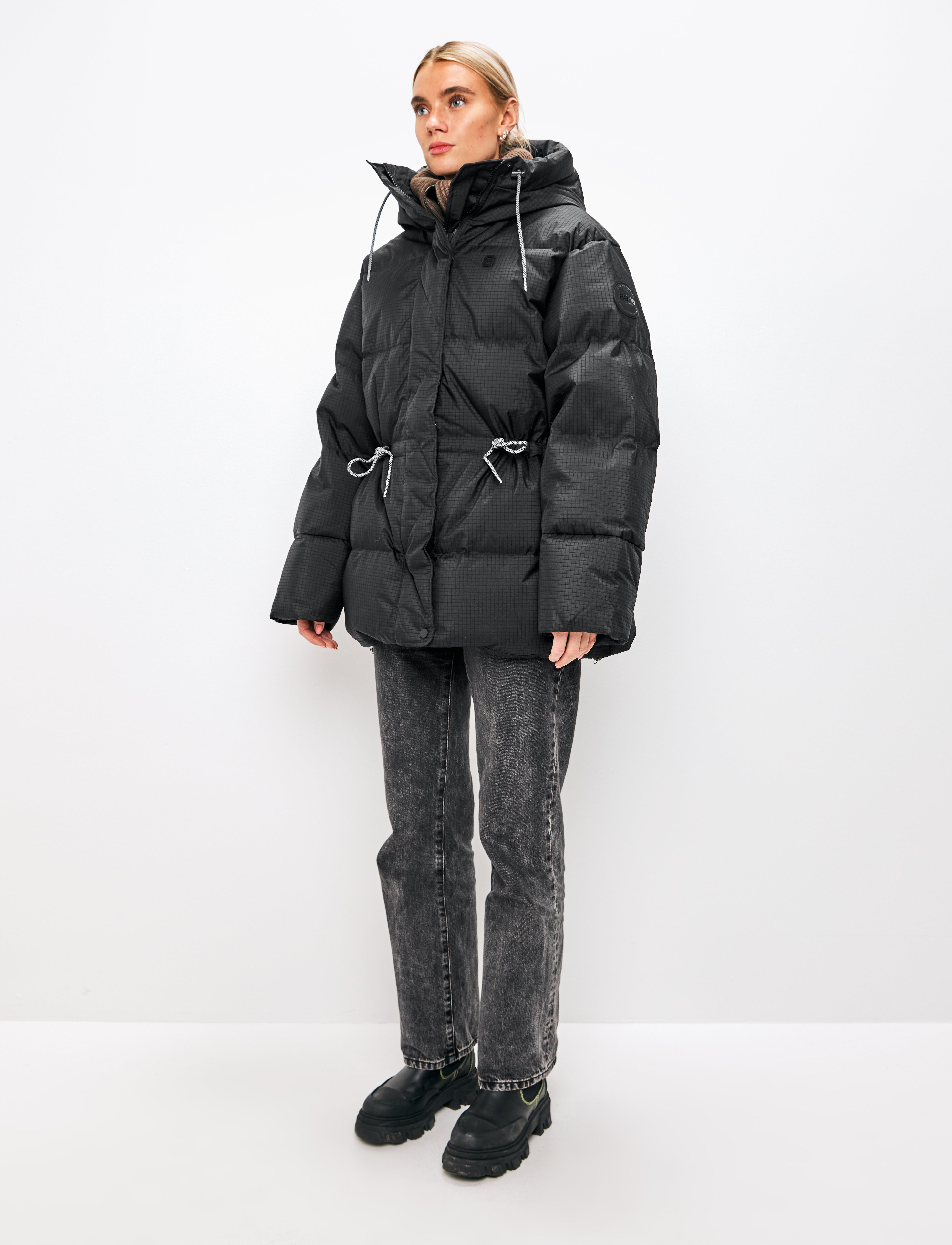 Asama W Down Jacket - Black