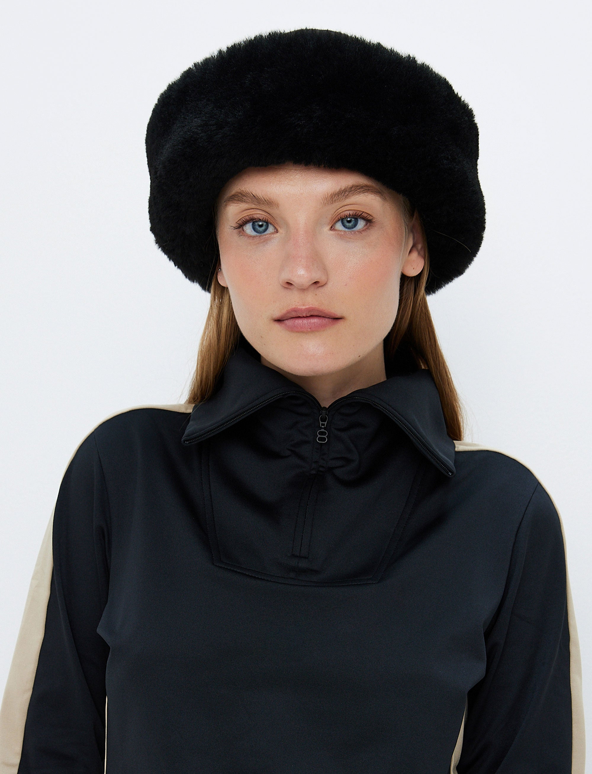 Lola Shearling Hat - Black